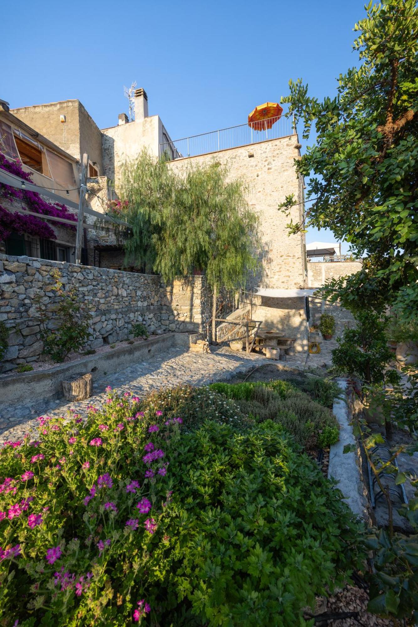 Ca' D'Alda Hotel Borgio Verezzi Exterior photo